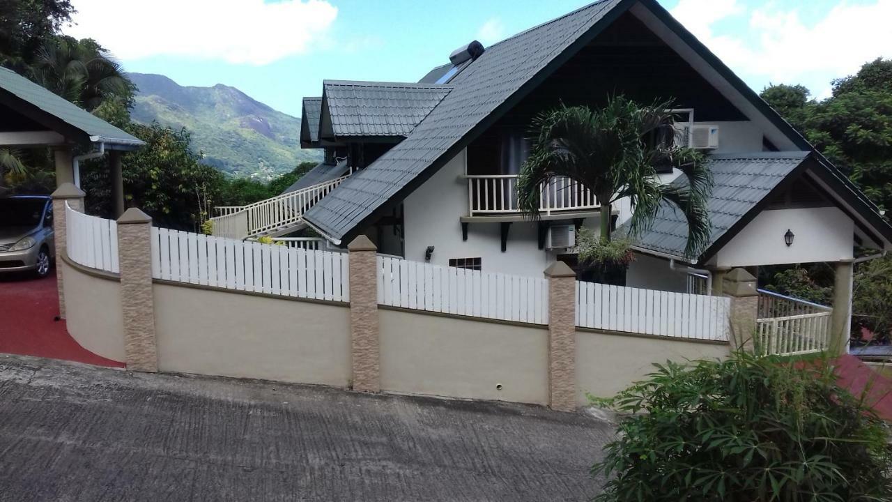 Апартаменты Shay Lyah Self Catering Виктория Экстерьер фото
