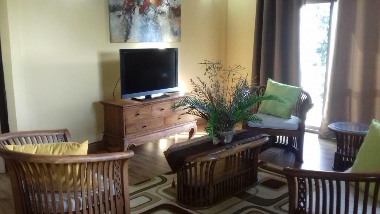 Апартаменты Shay Lyah Self Catering Виктория Экстерьер фото